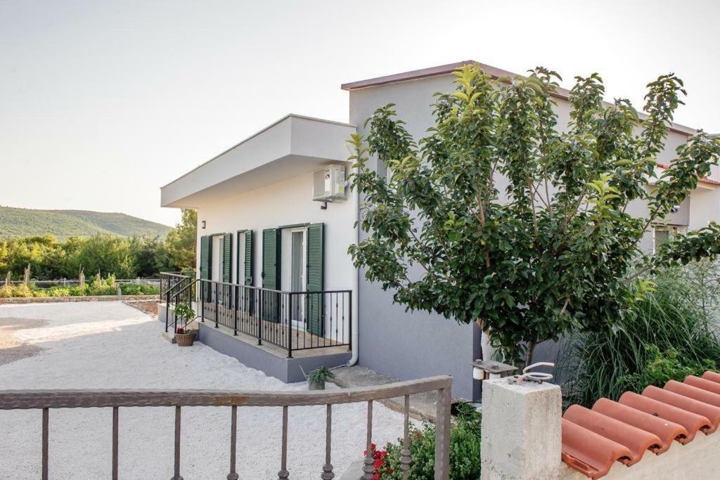 Kalauz Rooms Lozovac Exterior foto